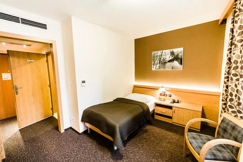 SINGLE STANDARD Room, Archibald City, Prague