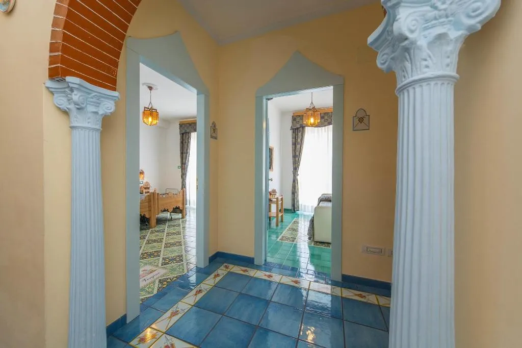 Lobby, Albergo Riviera, Naples