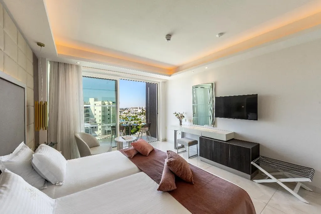 TWIN SIDE SEA VIEW Room, Chrysomare Beach Hotel & Resort, Cyprus