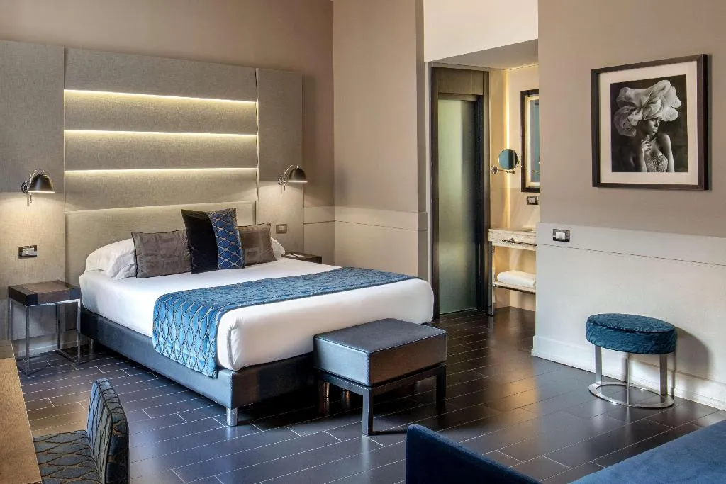 Room, The Style, Rome