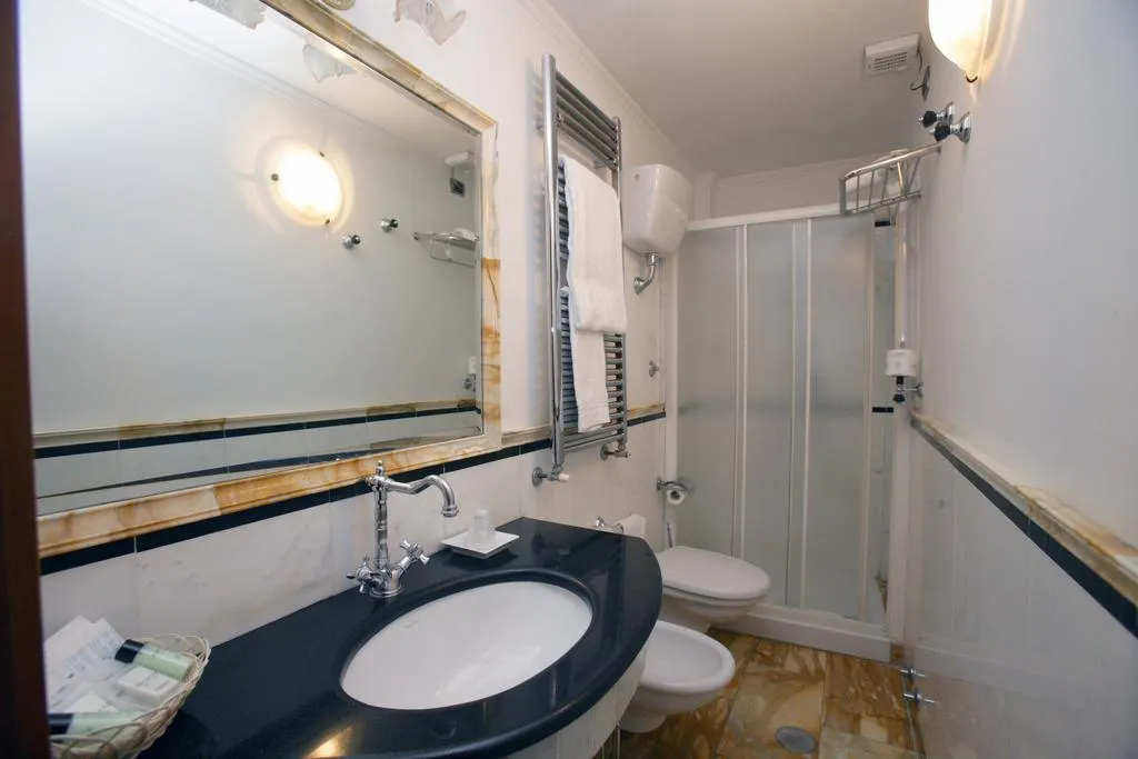 DOUBLE CLASSIC Room, Domus Florentiae Hotel, Florence