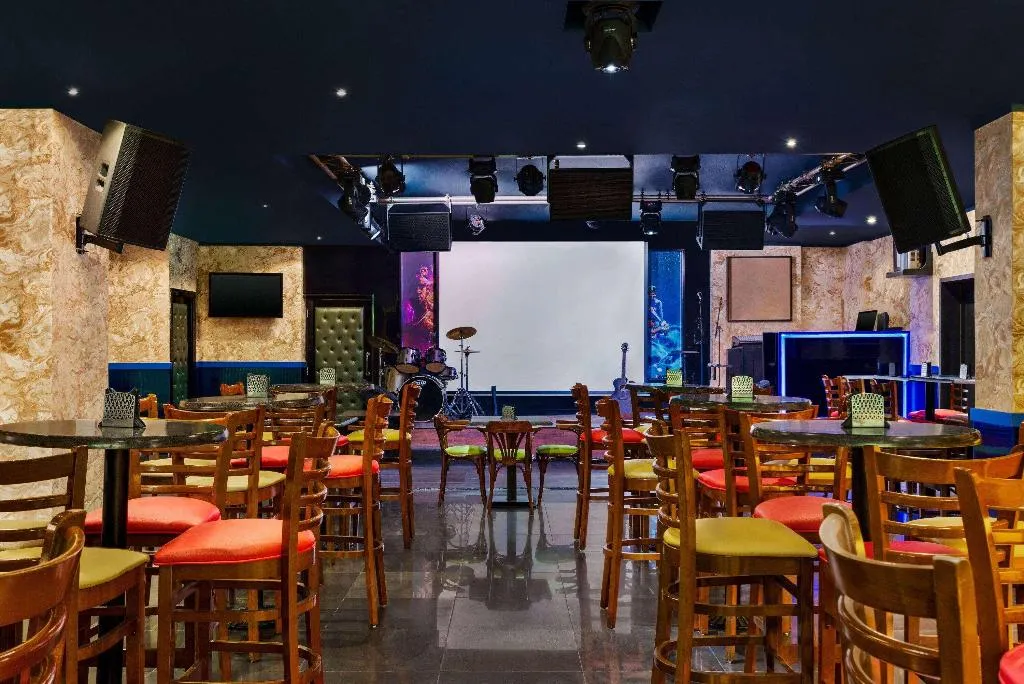 Bar, La Quinta by Wyndham Dubai Jumeirah, Dubai