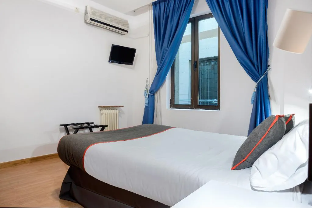 SINGLE STANDARD Room, Hostal Felipe V, Madrid