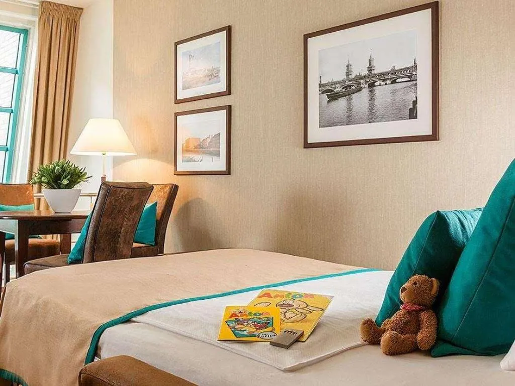 Room, Ameron Abion Spreebogen Waterside, Berlin