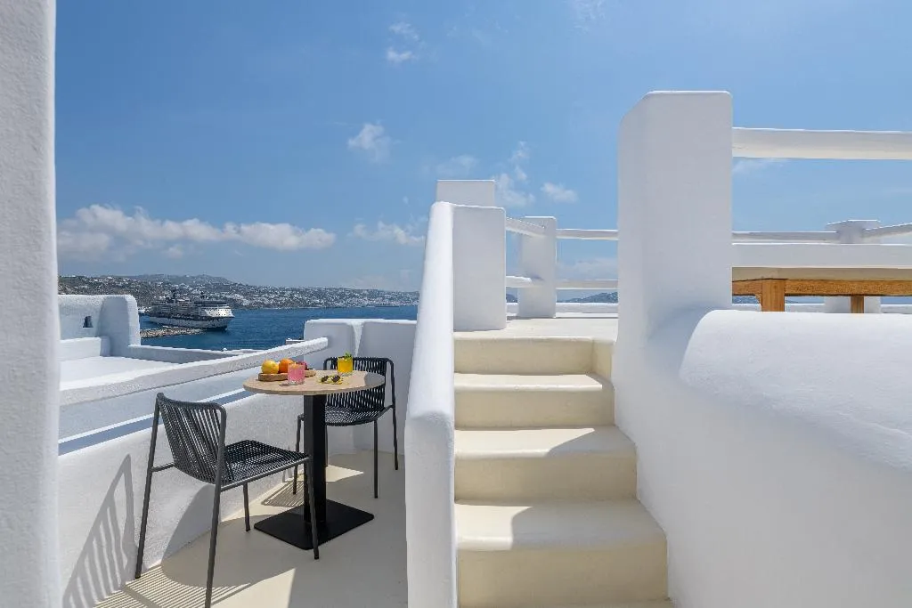 Double or Twin DELUXE SEA VIEW Room, Rocabella Mykonos Hotel, Mykonos