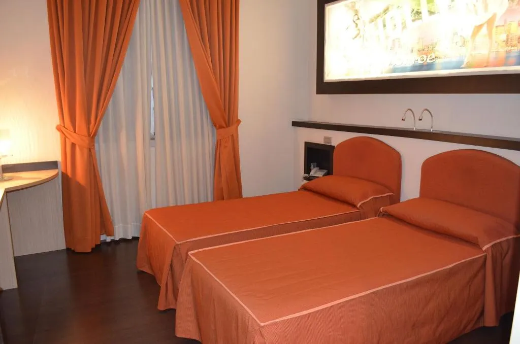 Room, Hotel Mito, Milan
