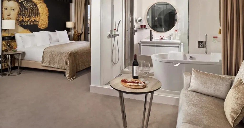 Room, Palacio de los Duques Gran Meliá, Madrid