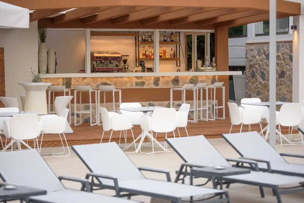 Bar, Poseidon Hotel, Athens