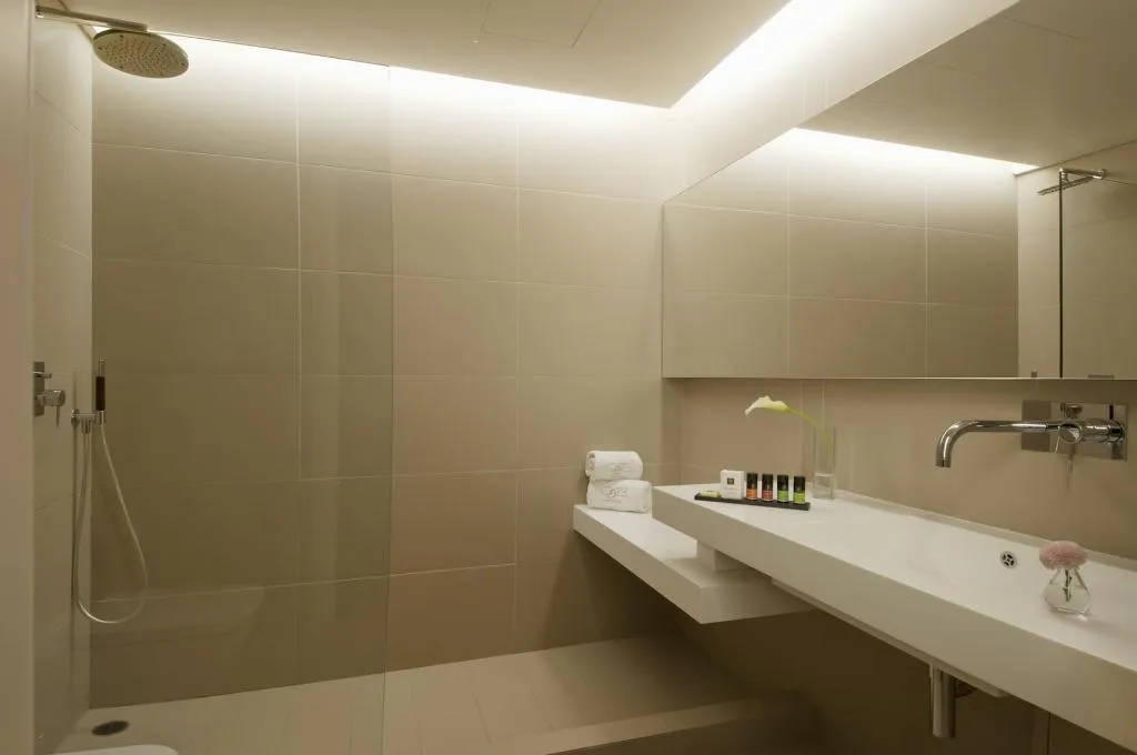 SUITE WITH VIEWS Room, O&B Athens Boutique Hotel, Athens