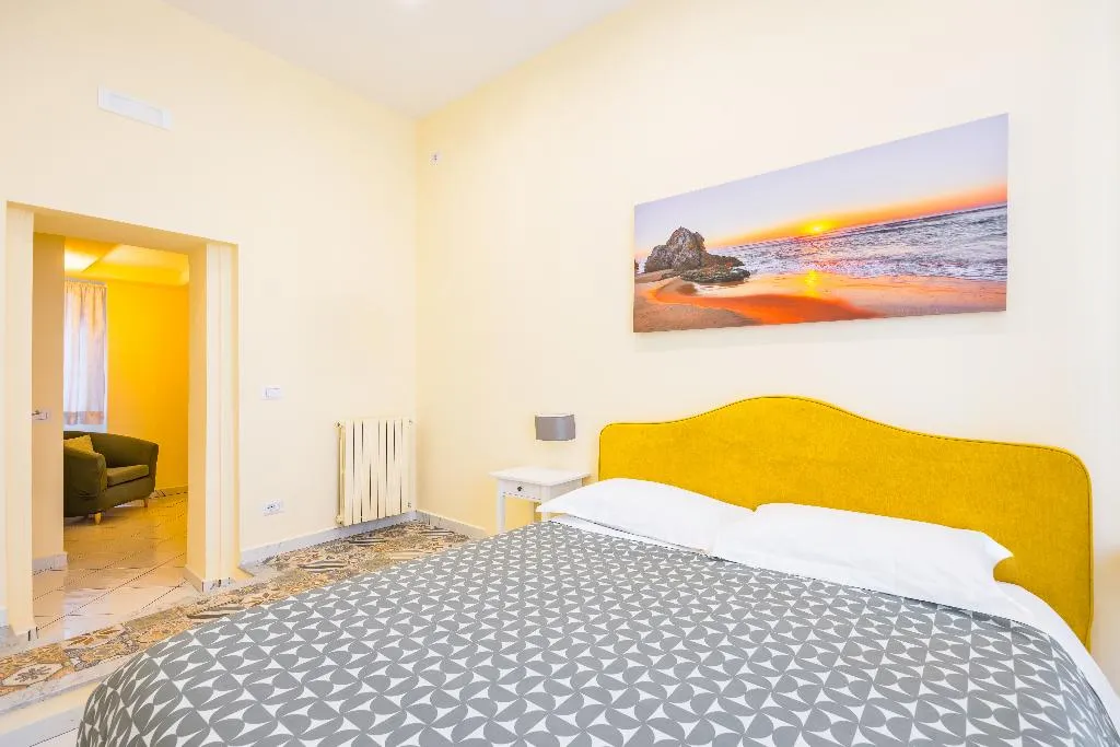 TRIPLE CLASSIC Room, La Casa Di Bruno, Naples
