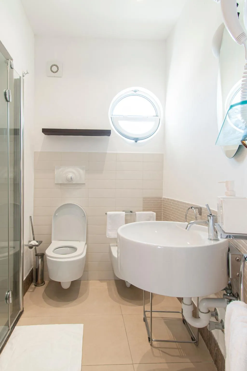 TRIPLE CLASSIC Room, Marina 10 Boutique & Design Hotel, Naples