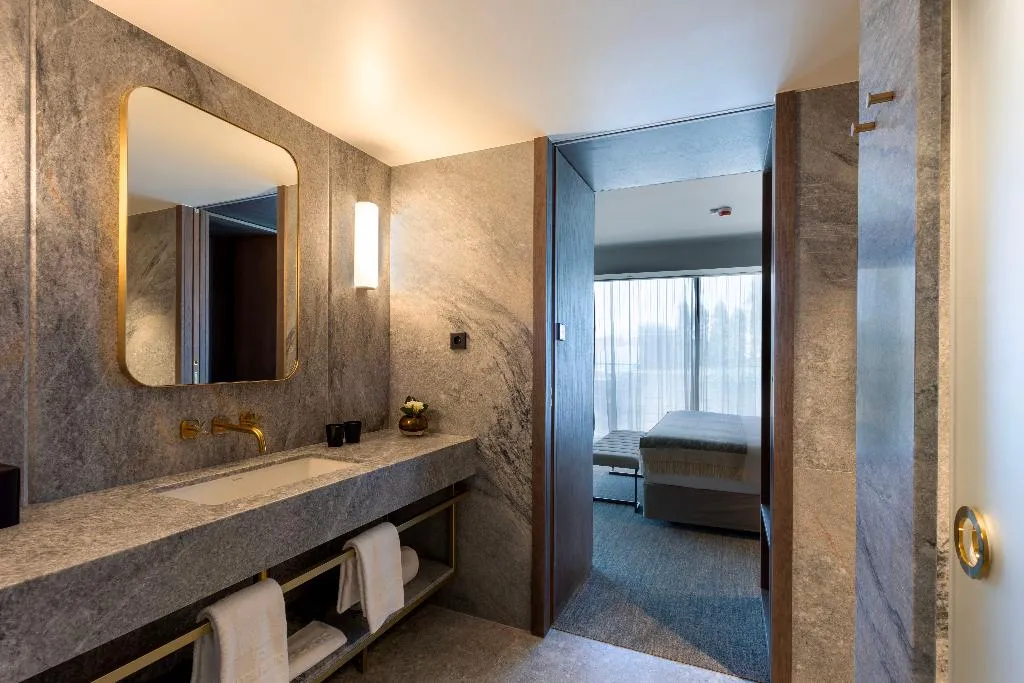 SUITE RIVER VIEW Room, Altis Porto, member of Preferred Hotels & Resorts, Porto