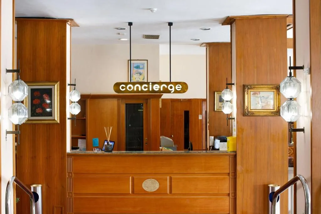 Lobby, Grand Hotel Cesare Augusto, Naples