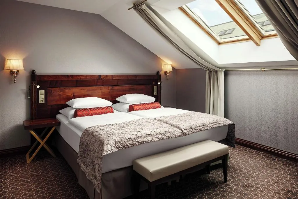 SUITE KING SIZE BED Room, Cosmopolitan Hotel Prague, Prague