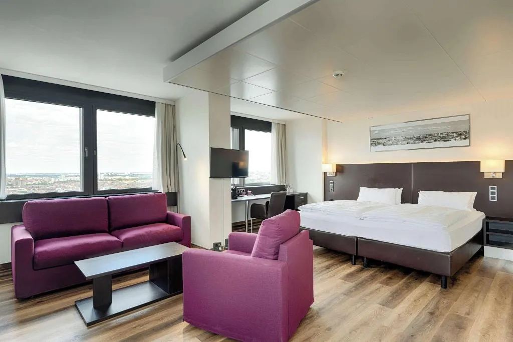 Room, Park Inn by Radisson Berlin Alexanderplatz, Berlin