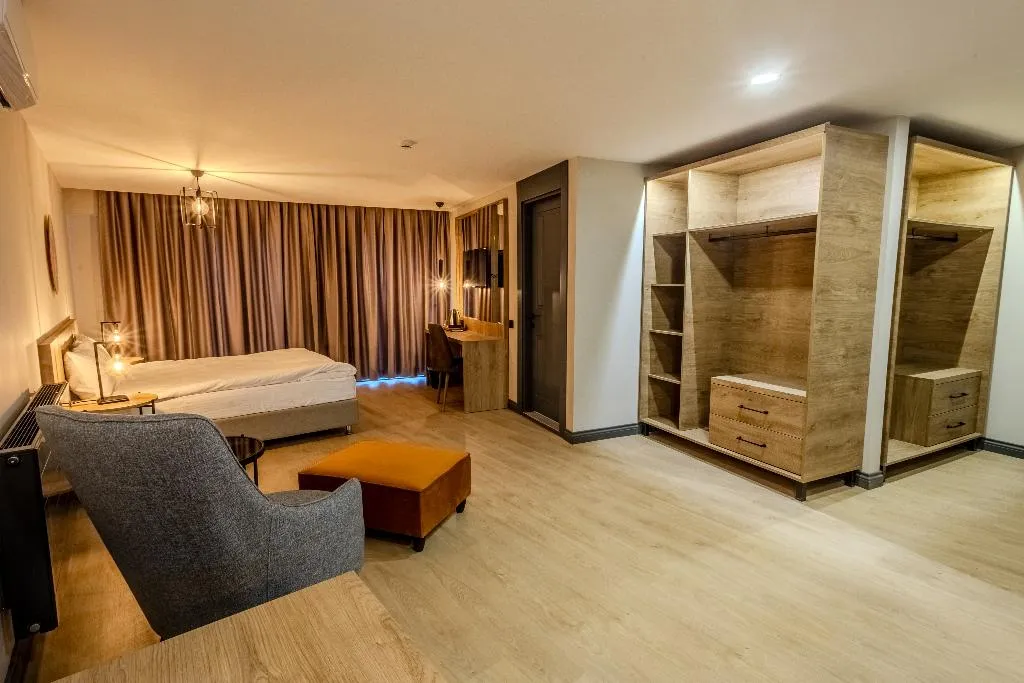 FAMILY ROOM TWO BEDS Room, Leliko Suites, Antalya