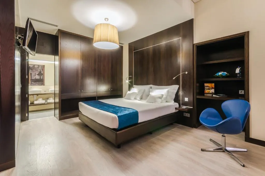 DOUBLE SUPERIOR Room, behotelisboa, Lisbon