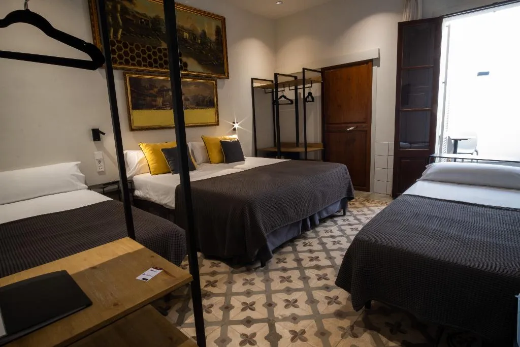 FAMILY ROOM CAPACITY 2 ONE BEDROOM Room, unic, turisme d'interior., Majorca