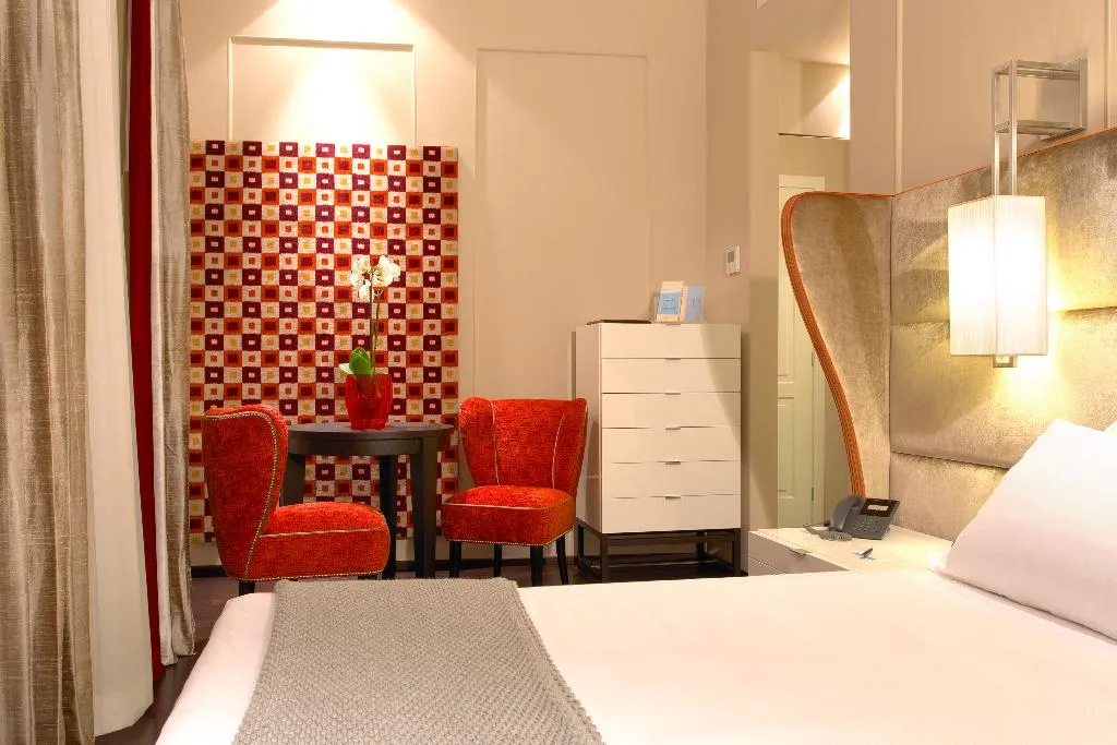 DOUBLE SINGLE USE DELUXE Room, Stendhal Luxury Suites, Rome