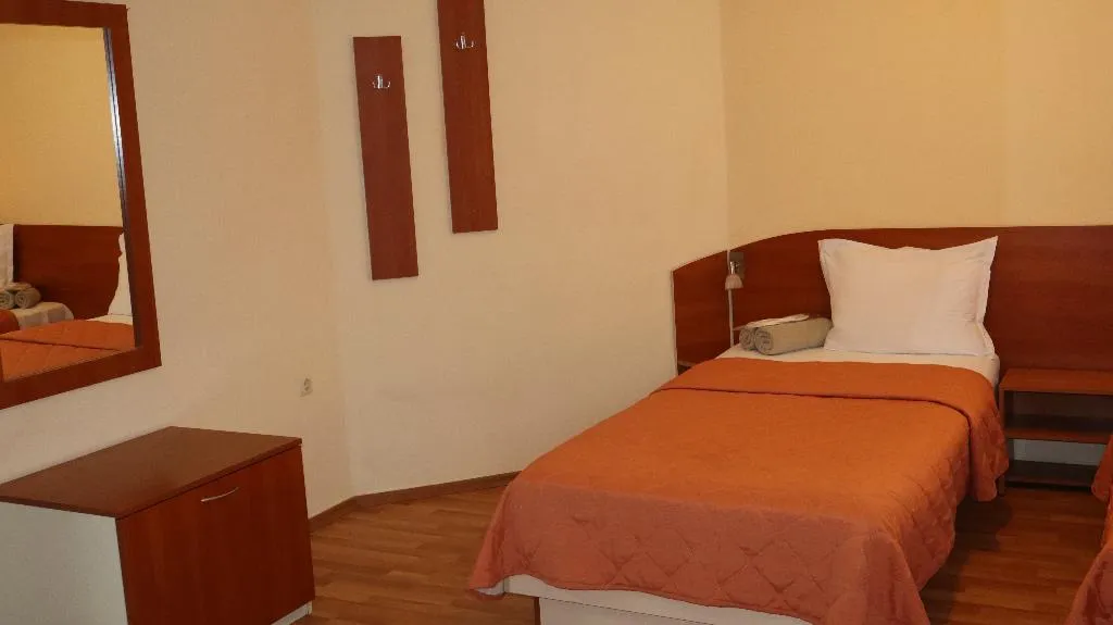TRIPLE CAPACITY 3 Room, Palitra, Varna