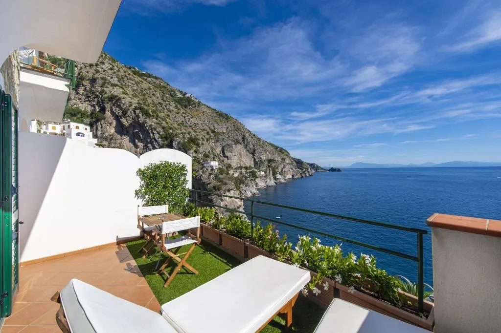 Terrace, Hotel Onda Verde, Naples