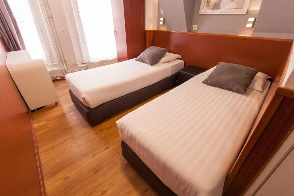 TWIN STANDARD Room, Travel, Amsterdam