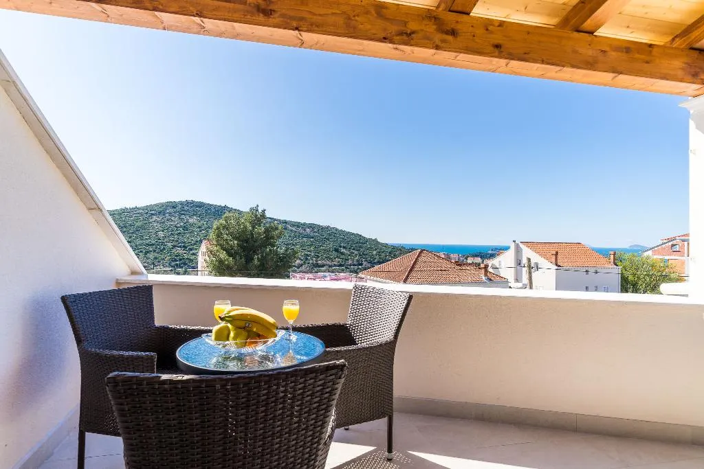 STUDIO WITH BALCONY Room, Apartments Smanjak, Dubrovnik