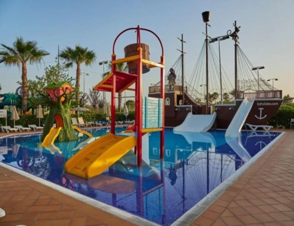 Pool, Viva Alcudia Sun Village, Majorca