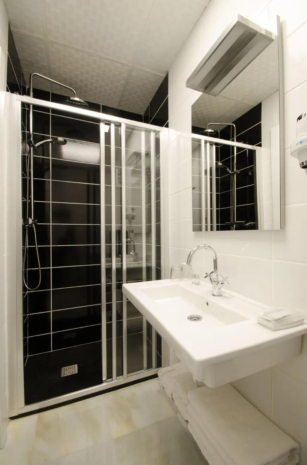 Room, Luces De Catedral, Costa Blanca