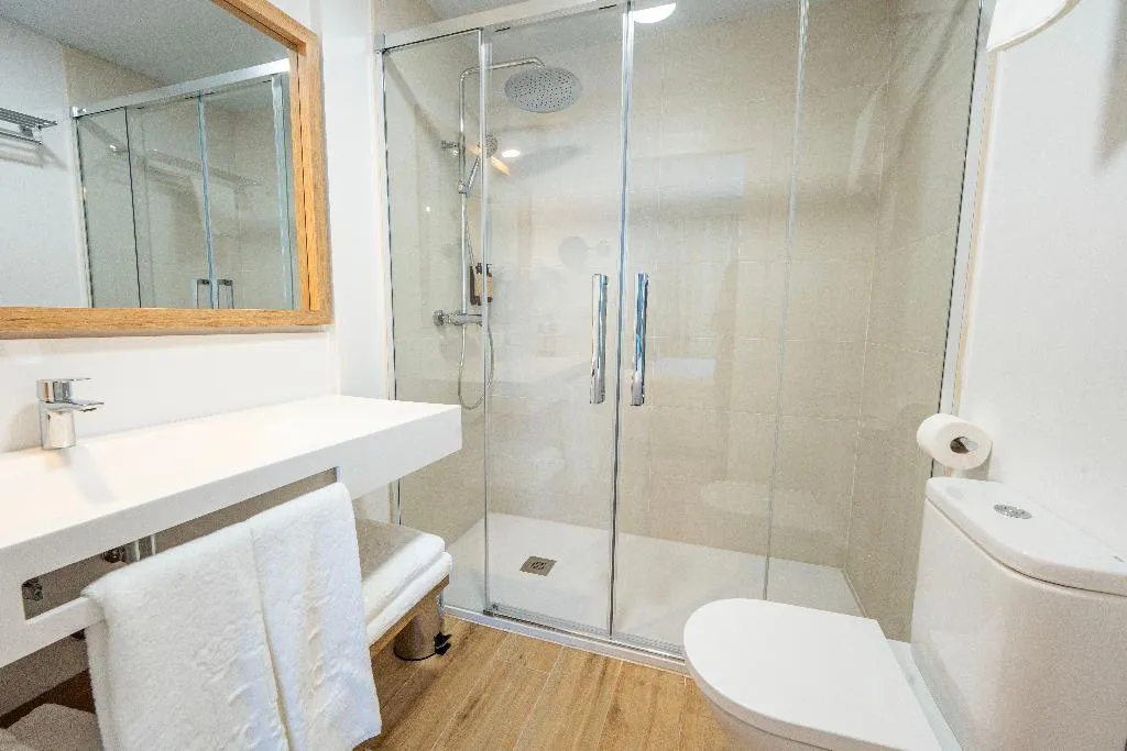 APARTMENT SEA VIEW TWO BEDROOMS Room, Punta Candor Suites, Costa De La Luz