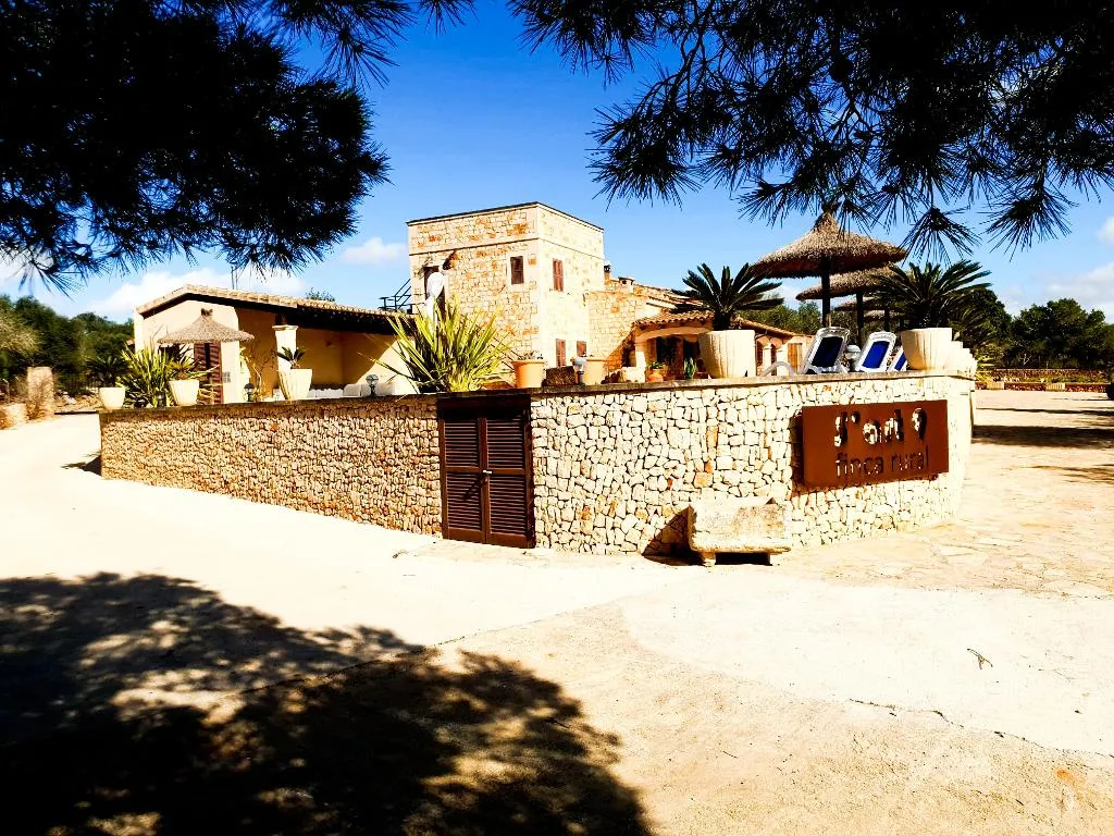 Double or Twin CAPACITY 2 Room, Finca Art 9, Majorca