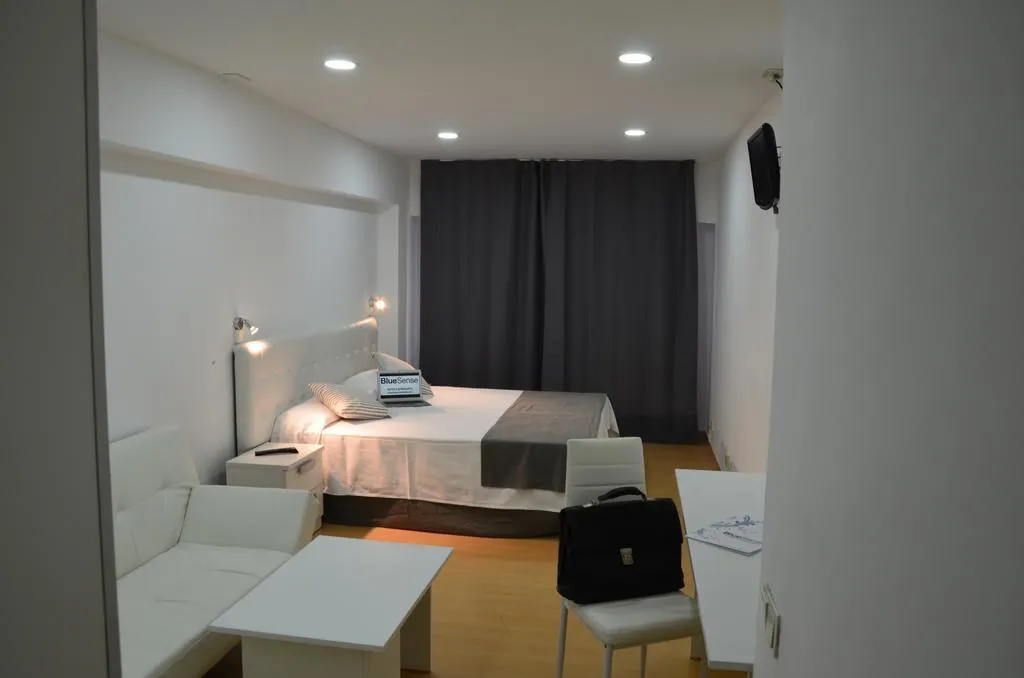 JUNIOR SUITE STANDARD Room, Boutique Urban Madrid Genova, Madrid