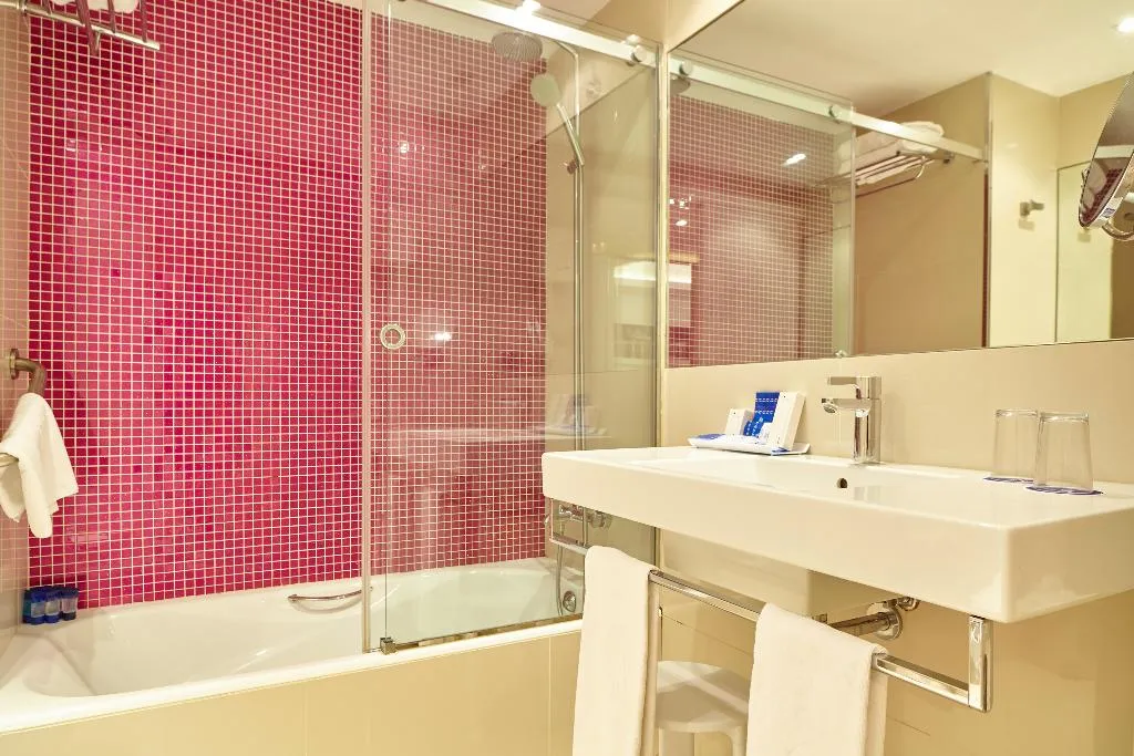 Room, Argos, Ibiza