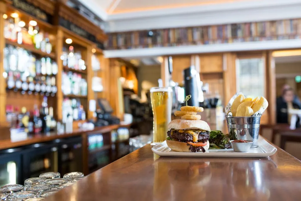 Bar, Clanard Court Hotel, Dublin