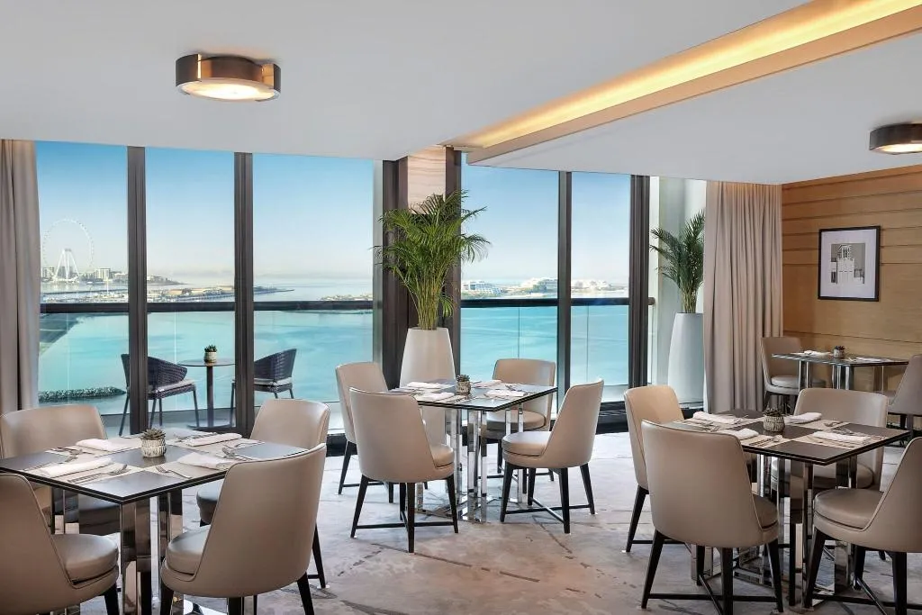 QUADRUPLE CLUB Room, Marriott Resort Palm Jumeirah Dubai, Dubai