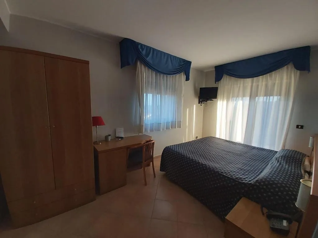 Room, Albergo Lachea, Catania