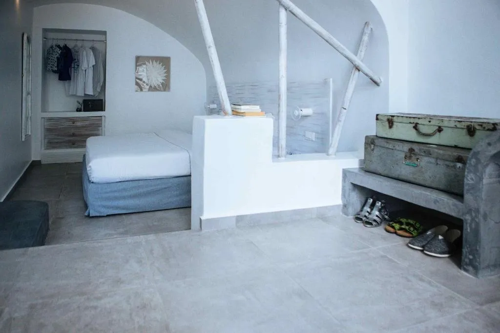 Room, The Museum Project Oia, Santorini