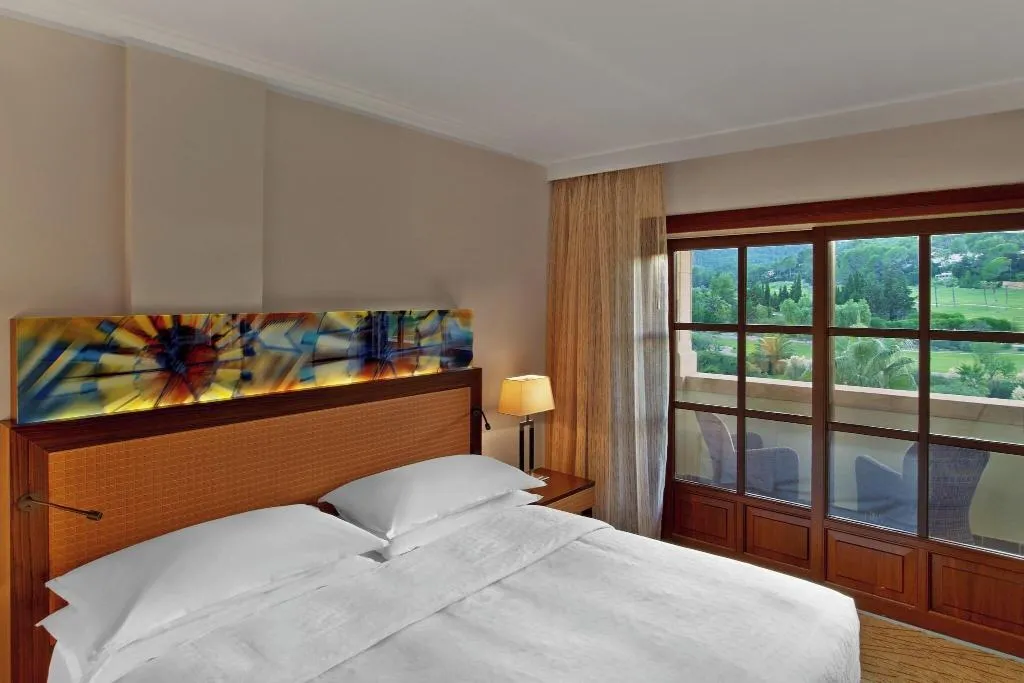 Room, Sheraton Mallorca Arabella Golf Hotel, Majorca