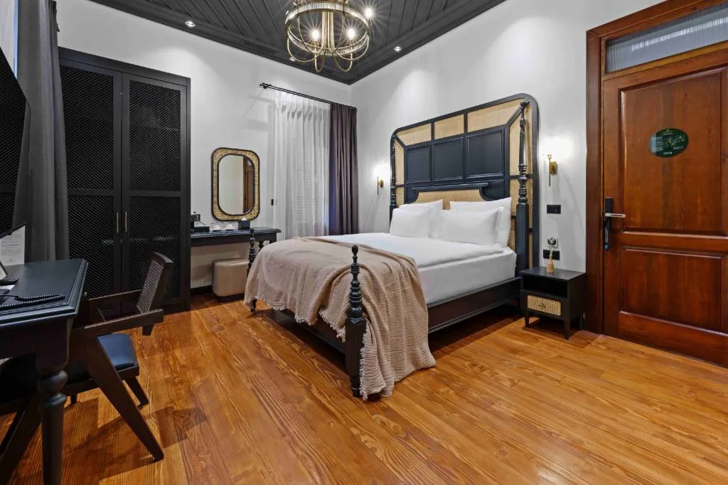 Room SUPERIOR WITH DOUBLE BED Room, Belmondo Suites Old Town Antalya, Antalya