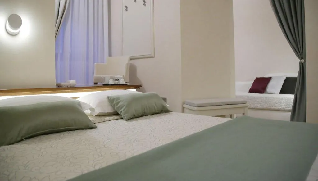 Room, Hotel Renaissance, Florence