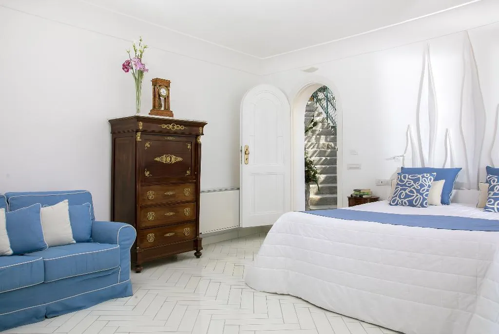 JUNIOR SUITE SEA VIEW WITH TERRACE Room, Le Agavi hotel, Naples