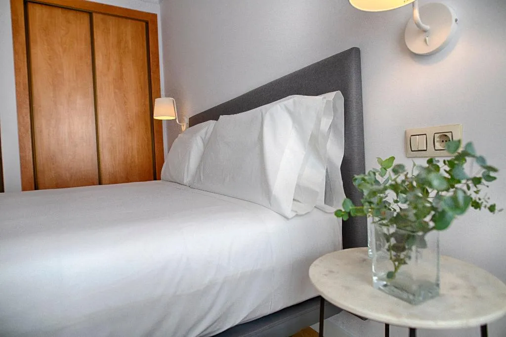 DOUBLE SUPERIOR WITH VIEWS Room, Sercotel Tribuna Malaga, Costa Del Sol