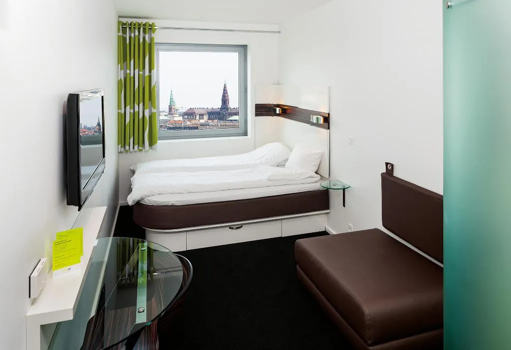TRIPLE STANDARD Room, Wakeup Copenhagen - Carsten Niebuhrs Gade, Copenhagen