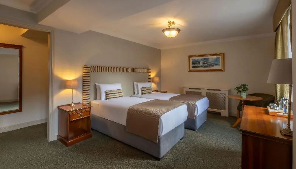 TWIN STANDARD Room, Bracken Court Hotel, Dublin