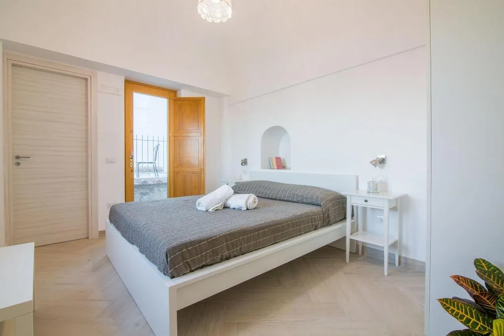 Room, Villa Mariagiovanna, Naples