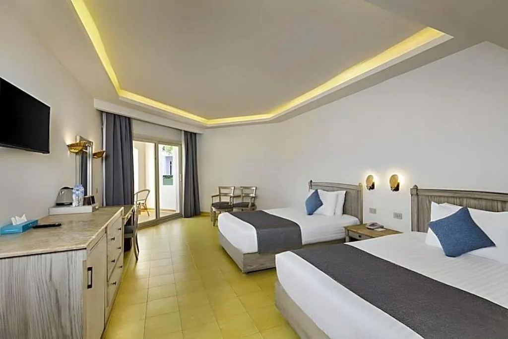 Room DELUXE SEA VIEW Room, Protels Grand Seas Resort Aqua Park, Red Sea Riviera