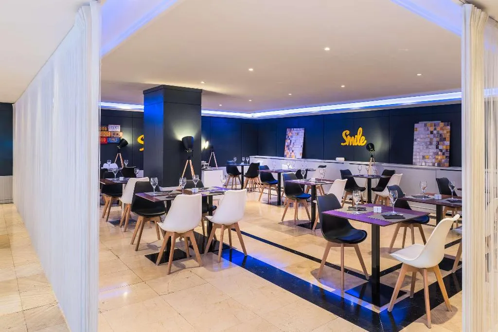 Restaurant, Madrid Alameda Aeropuerto Affiliated By Melia, Madrid