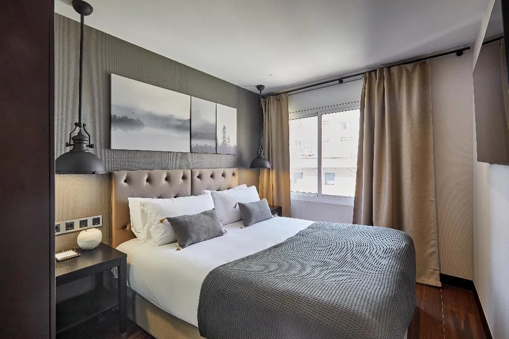 DOUBLE STANDARD Room, Hotel Cortes Rambla, Barcelona