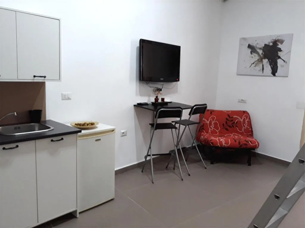 Room, B&B City Center, Naples