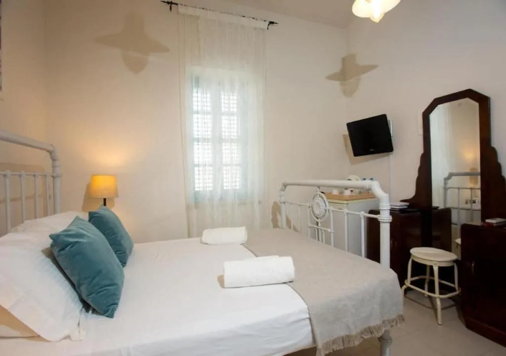 Room, Shongas Inn, Cyprus